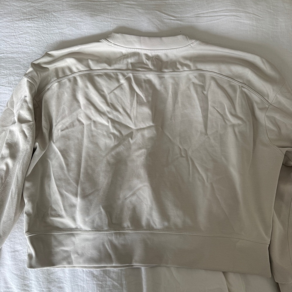 Lululemon - Cream Pullover - Picture 4 of 5